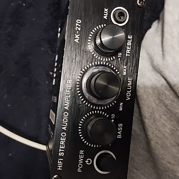 Hi-Fi stereo amplifier - Picture 3 of 3